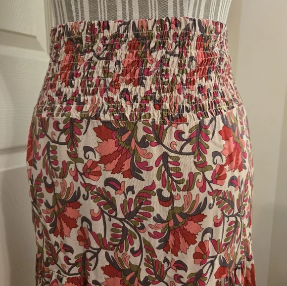 Anthropologie Red and Pink Floral Skirt - Picture 3 of 7